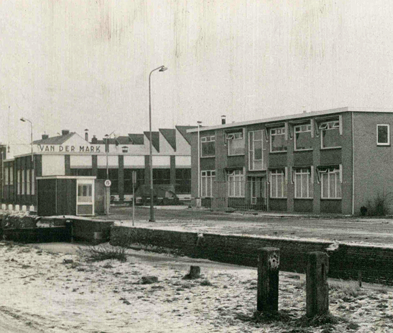 1945: Założenie firmy Ingenieursbureau van der Mark 